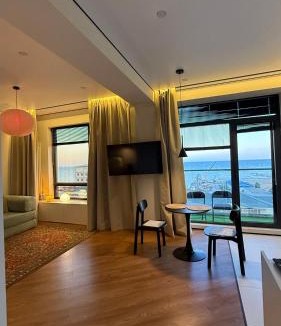 Aktau Apartment | Апартаменты с видом на море в ЖК Versailies
