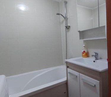 Aktobe Apartment | Апартаменты 11 мкрн-3