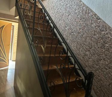 Almaty Hostel | Гостевой дом Дубок
