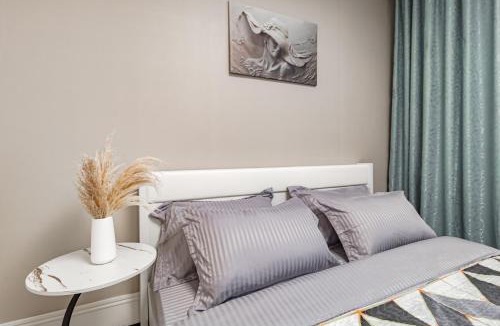 Almaty District Apartment | Современная рядом с пирамидой