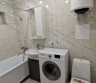 Aktau Apartment | Чистая уютная квартира! Рядом сквер,море!документы!