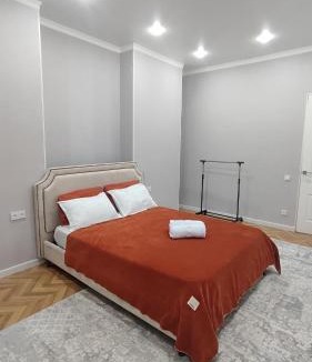 Almaty District Apartment | 3х комнатная квартира в районе вокзала Нурлы жол