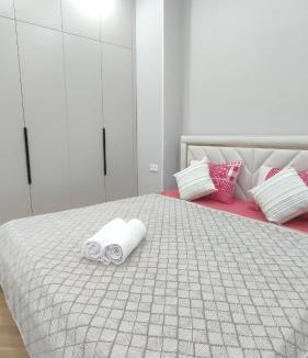 Almaty District Apartment | 3х комнатная квартира в районе вокзала Нурлы жол