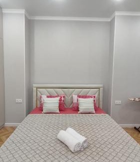 Almaty District Apartment | 3х комнатная квартира в районе вокзала Нурлы жол