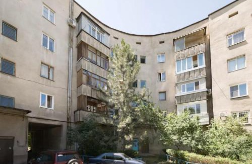 Medeu District House | Guest House on Kaldaiakova 38
