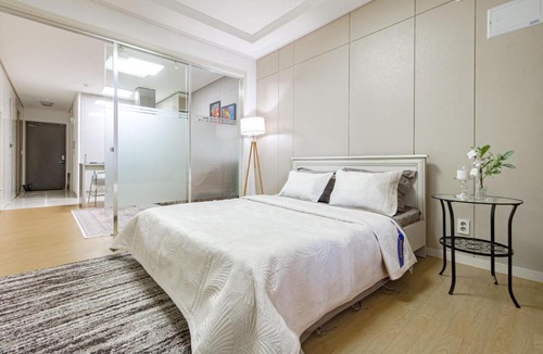 Almaty District Apartment | Highvill Business Stay