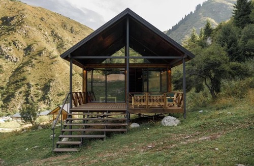Bostandyk District Cabin | Pana Ayusai