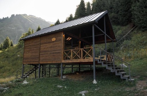 Bostandyk District Cabin | Pana Ayusai