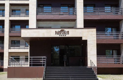 Schuchinsk Hotel | Parkhouse Kokshetau