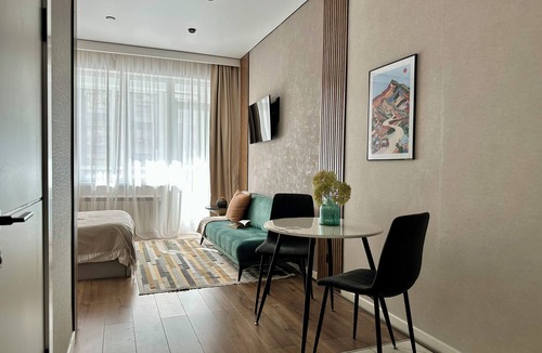 Almaty Apartment | "Secret Garden" enjoyable 1-bedroom apartment near Arbat