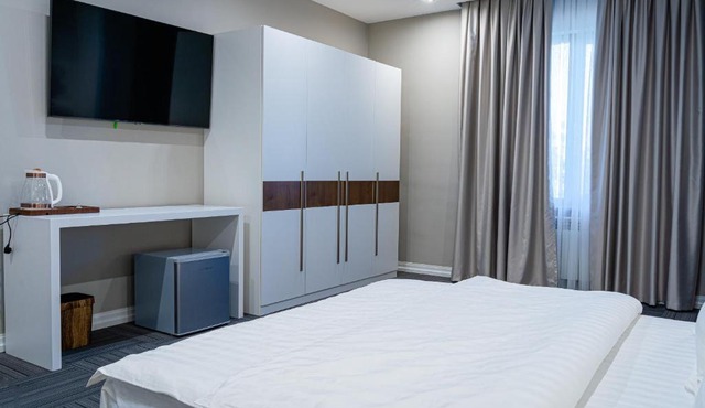 Makhambet Hotel