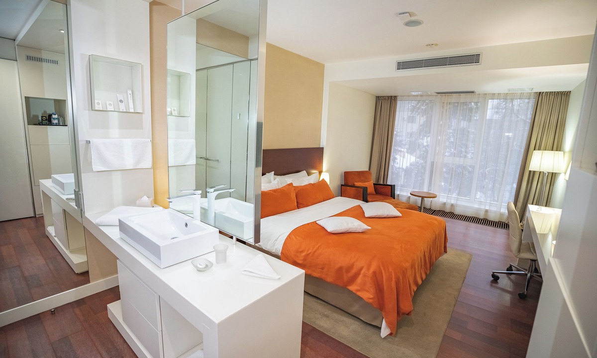Medeu District Hotel | Park Hotel Almaty