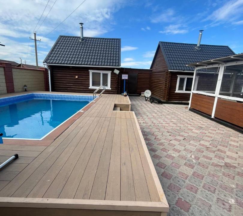 Akmola Region House | Гостевой дом Mereke House с бассейном под открытым небом