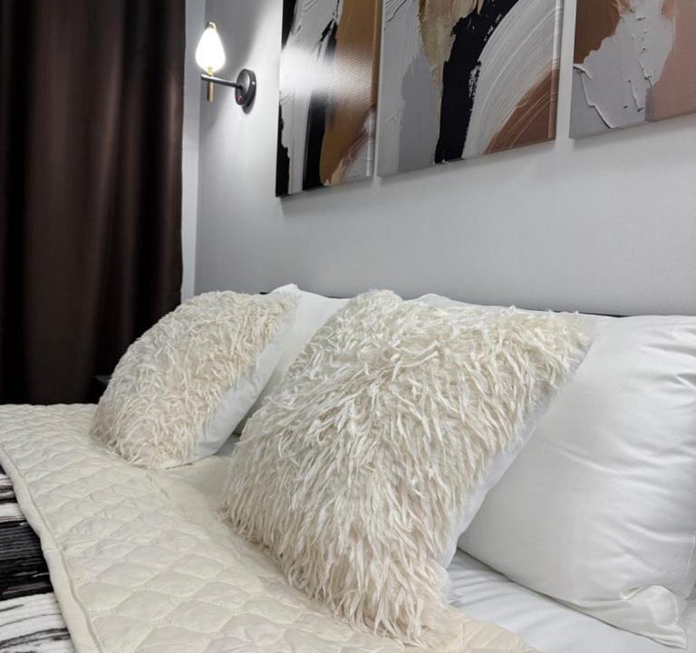 Almaty Apartment | Студия Меланж между ARBAT и MEGA Park