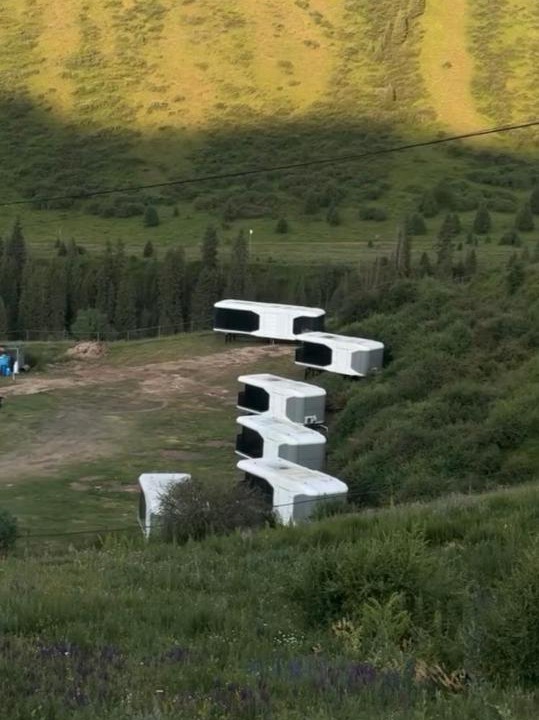 Photo of Buildings in Saty