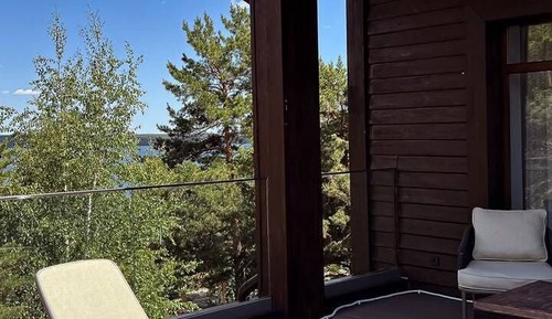 Executive Suite, Lanai, Mountain View