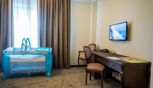 Standard Room, 1 King Bed