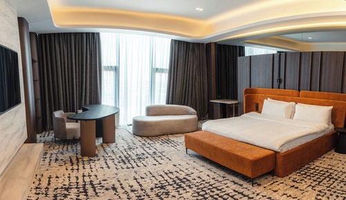 Luxury Suite