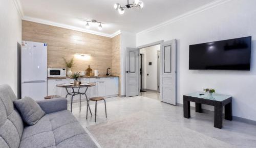 One-Bedroom Apartment with View