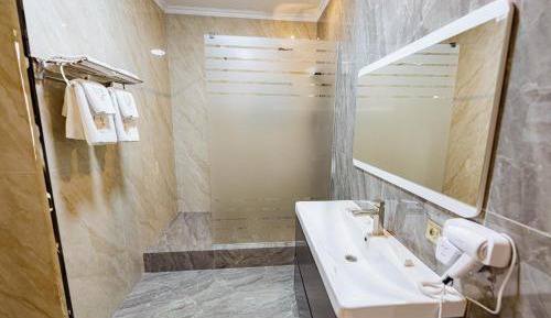Deluxe Junior Suite