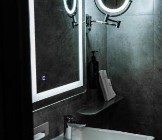Deluxe Double or Twin Room with City View