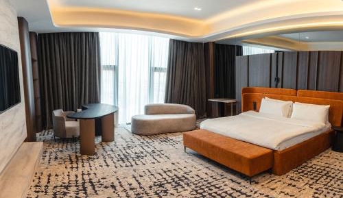 Suite with City View