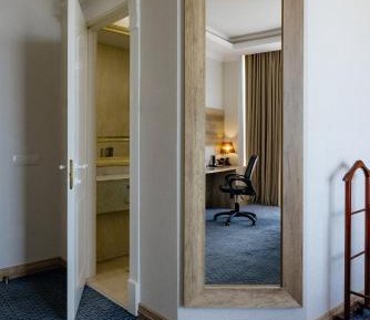 Superior King Room - Non-Smoking