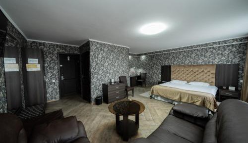 Large Double or Twin Room