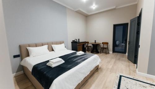 Large Double Room