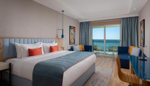 Deluxe King Room with Sea View