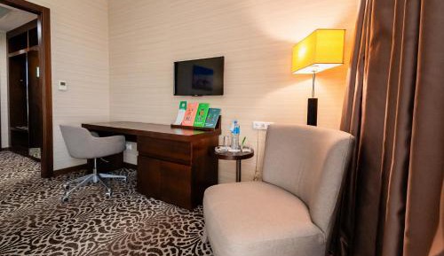 Standard King Room