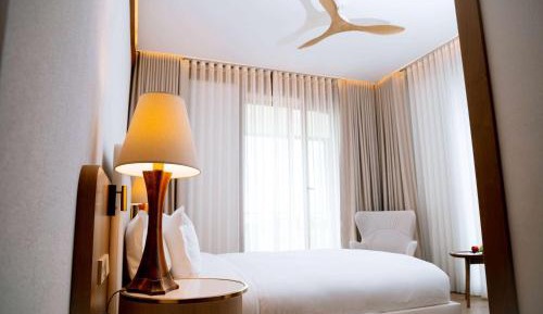 Deluxe King Room with Forest View
