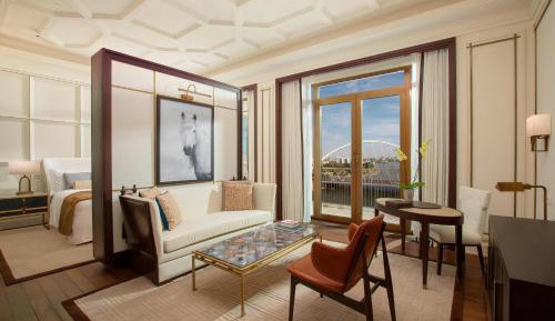 Deluxe King Room with River view
