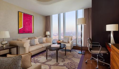 Junior Suite, 1 King, City view