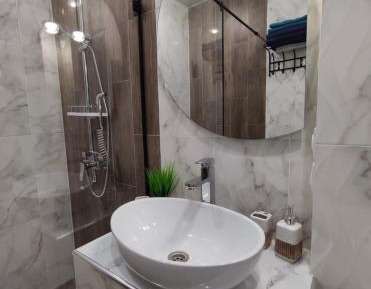 Deluxe Double Room with Shower