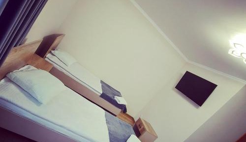 Twin Room with Shower