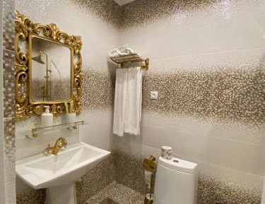 Twin Room with Shower