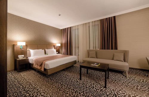 Aktau Hotel | Holiday Inn Aktau by IHG