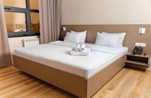 Aktau Bed & Breakfast | Aston Hotel