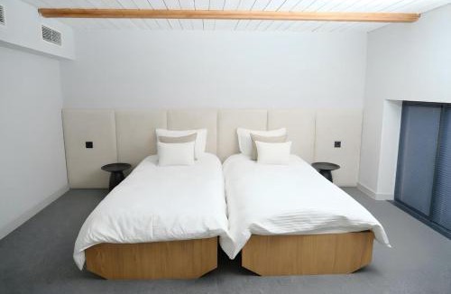 Turkestan Hotel | Gaia