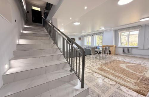 Medeu District Apartment | Villa Mountain