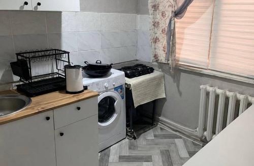 Moiynkum District Apartment | Квартира у озера