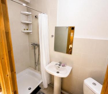 Almaty Province Hotel | Kolsay Tanbalytas Wood Panel House for 3 Guests