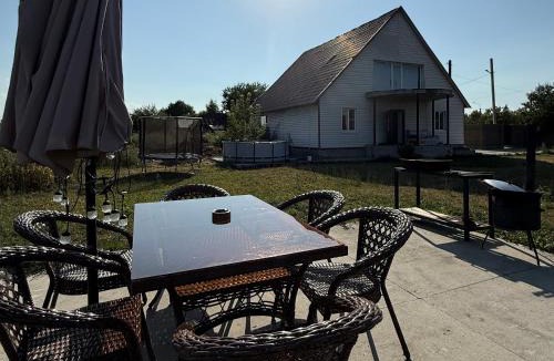 Oskemen House | Дом с бассейном и мангальной зоной