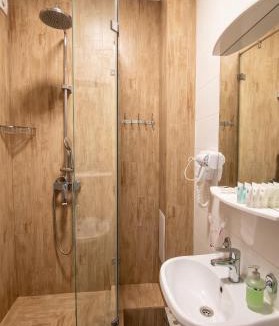 Kostanay Bed & Breakfast | Oasis Hostel