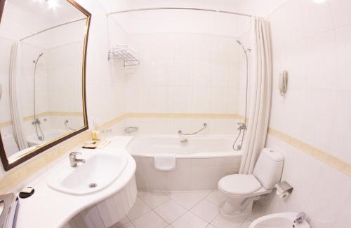Medeu District Hotel | Grand Tien Shan Hotel
