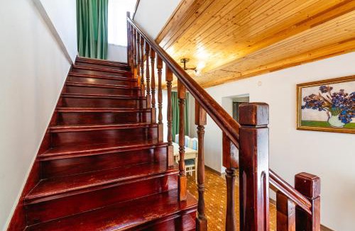 Bostandyk District Hotel | Tau Shyraq