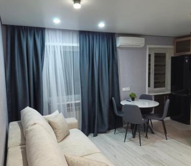 Oskemen Apartment | Уютная квартира в Центре, Ауэзова 49
