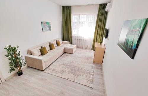 Medeu District Apartment | Oskar 1 Central park