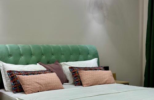Aktobe Apartment | Двухкомнатные апартаменты в центре Актобе с двумя кроватями